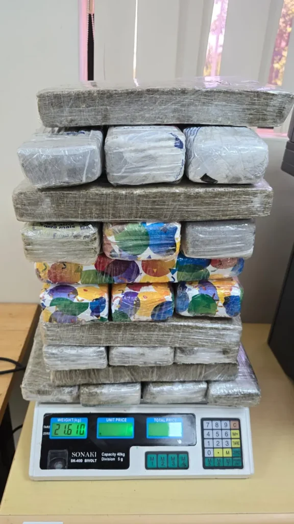 PF prende passageira com maconha em Foz do Iguaçu