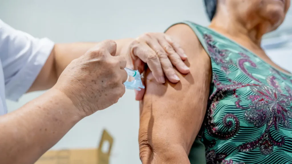 Campanha de vacinação contra a gripe em Foz do Iguaçu