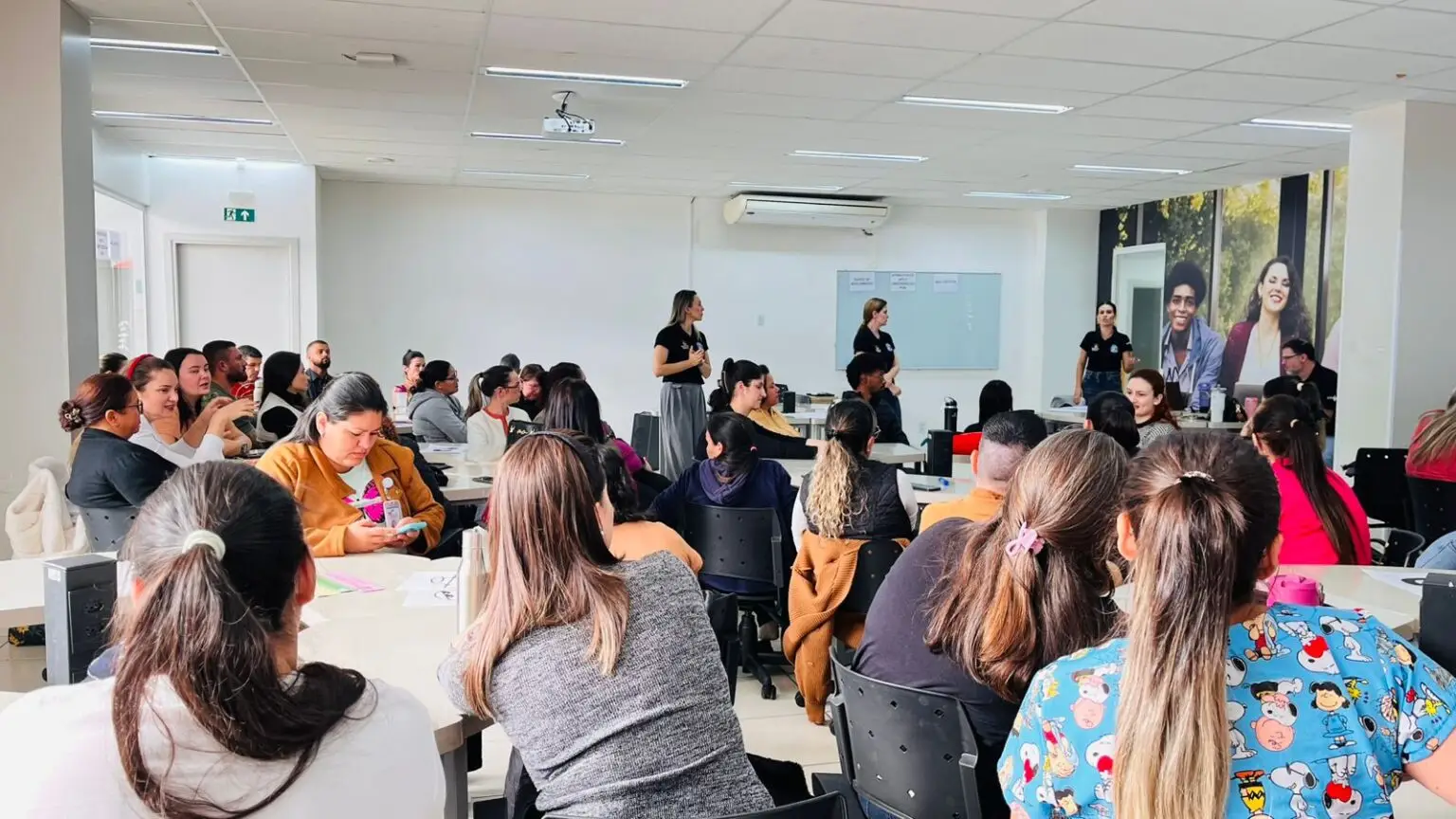 Capacitação de profissionais de enfermagem sobre acolhimento em Foz do Iguaçu