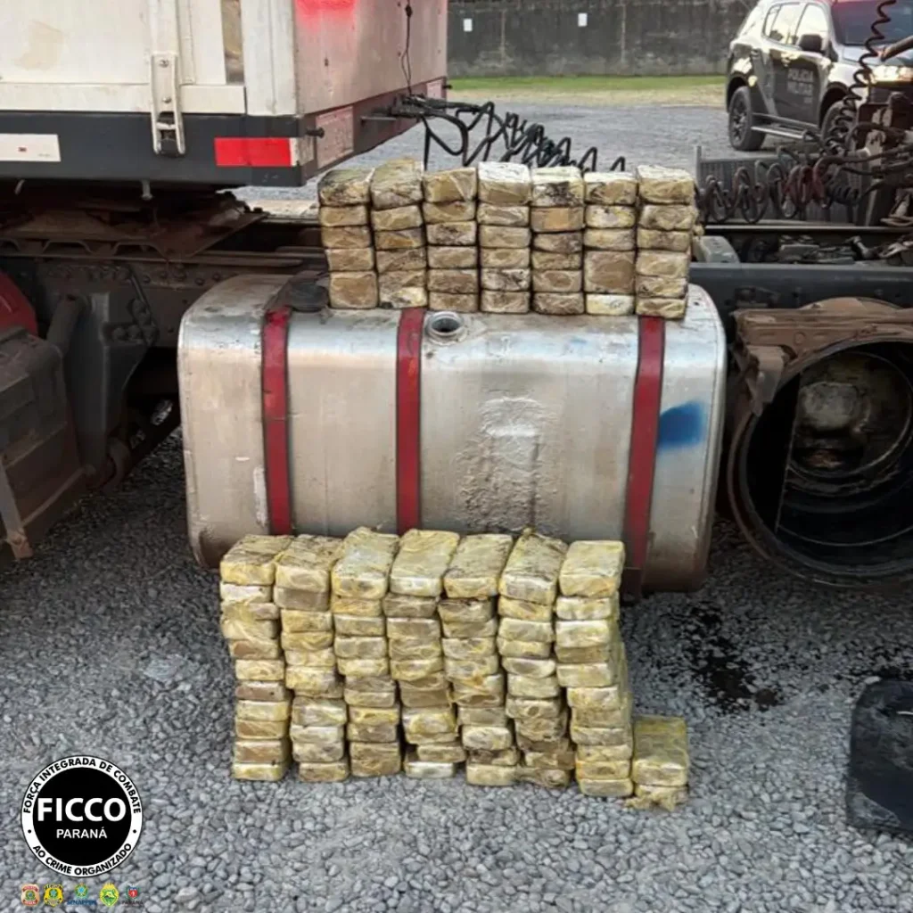 FICCO PR prende motorista paraguaio com 132 kg de pasta base