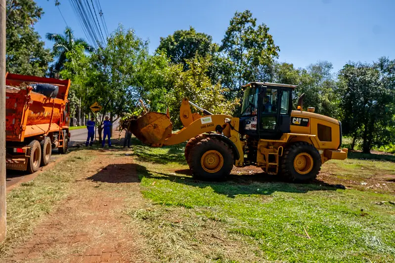 Mega mutirão de limpeza na região Nordeste de Foz do Iguaçu