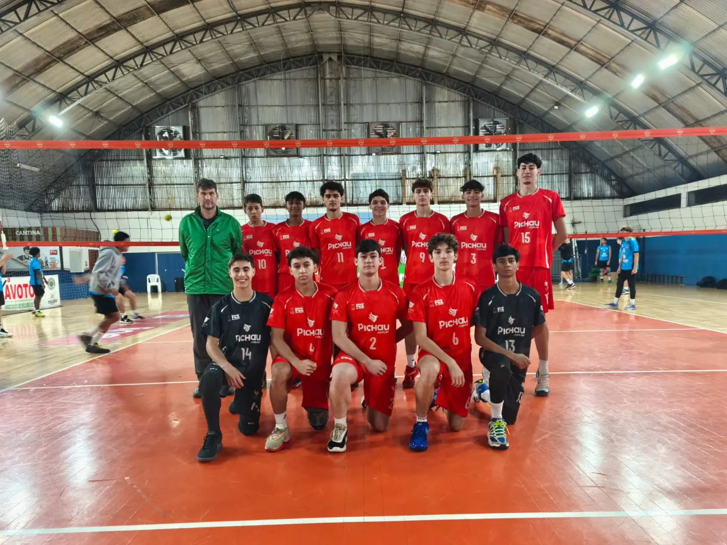 Time masculino de Foz do Iguaçu conquista bronze na 30ª Copa Oeste de Voleibol