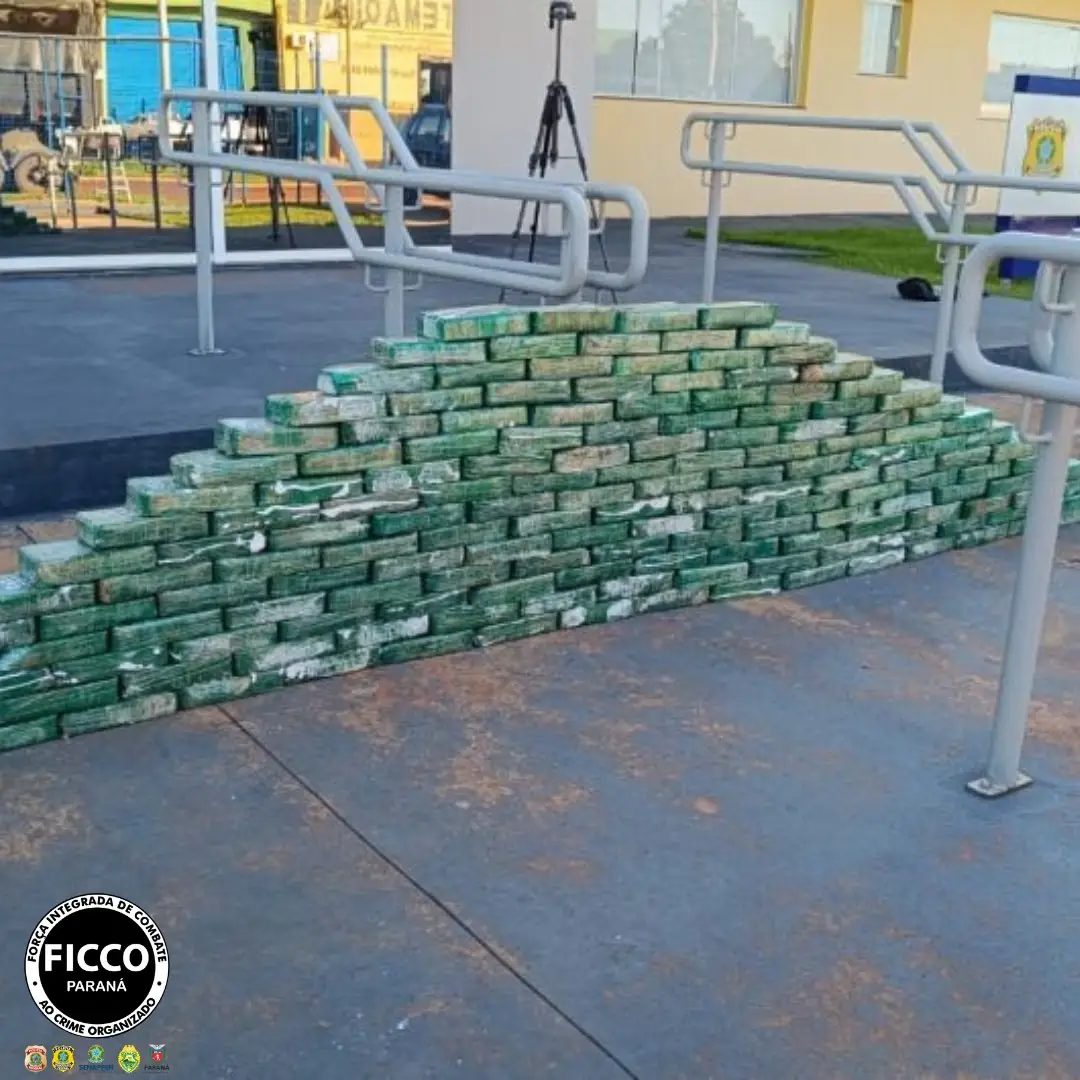 FICCO/PR apreende 315 quilos de cocaína em carreta